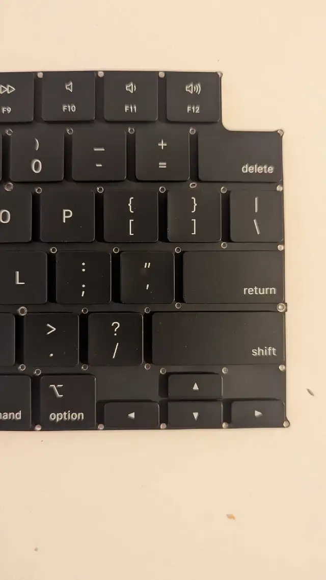 Clavier pour MacBook Pro 14" in Laptops in City of Montréal - Image 4