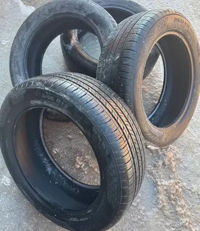 (4)- 215/55r18 Kumho All Season tires with lots of tread Asking for $450 obo