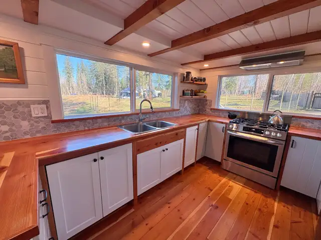 Tiny Home on Wheels 36'x10' in RVs & Motorhomes in Comox / Courtenay / Cumberland - Image 5