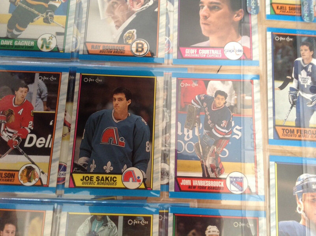 1989-90 OPC complète set Sakic, Fleury, Leetch RC dans Art et objets de collection  à Ouest de l’Île - Image 2