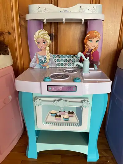 Cuisinette enfant reine des neiges à Drummondville, View more