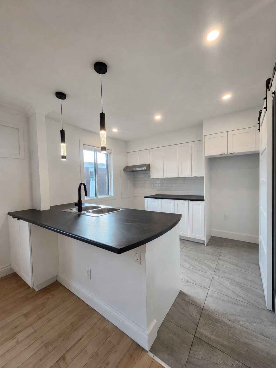 5 1/2 à louer à Saint-Bruno-de-Montarville — photo 1
