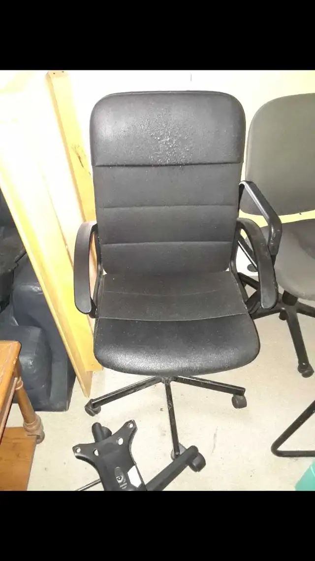 Many Computer /office chair in Chairs & Recliners in Kingston - Image 10