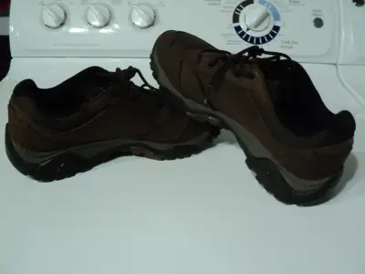 SIZE 10 MERRELL HIKING SHOES, View more