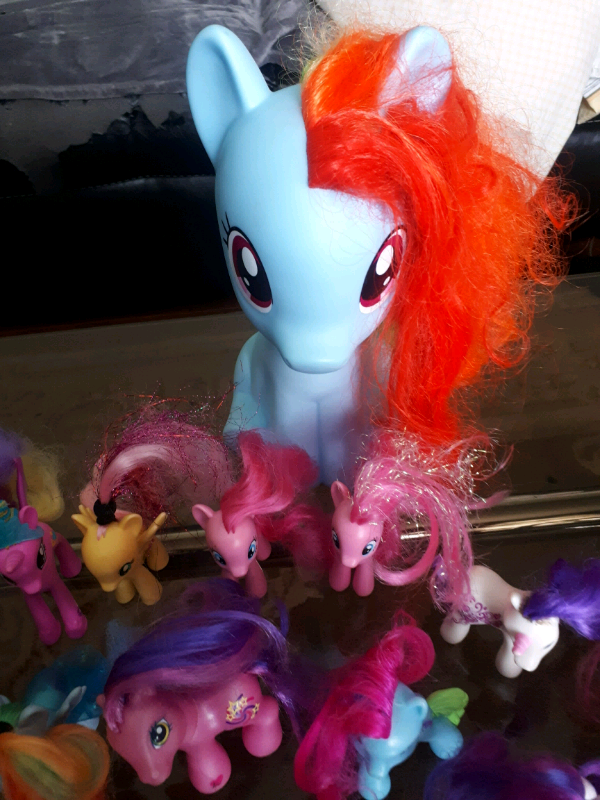 Huge lot of 19  my little pony figures different sizes  in Toys & Games in Oakville / Halton Region - Image 6