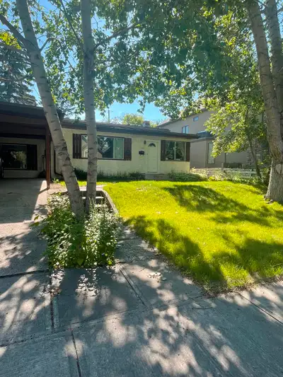 2 BEDROOM HOUSE FOR RENT in Parkdale