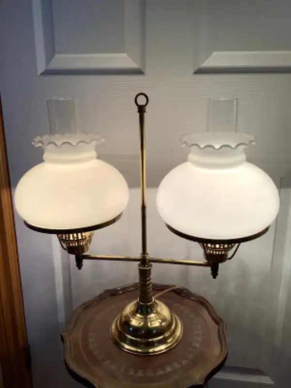 Vtg Mid Century Double Arm Brass Student Lamp Milk Glass Shades in Indoor Lighting & Fans in Belleville - Image 6