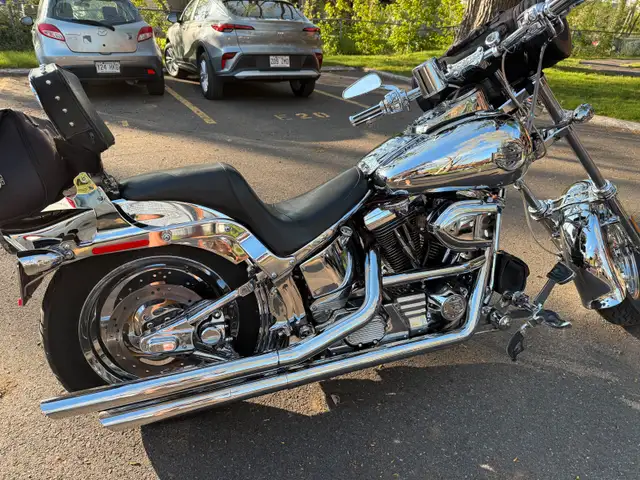 Harley Davidson 1991 customs édition  Chrome in Street, Cruisers & Choppers in Longueuil / South Shore - Image 6