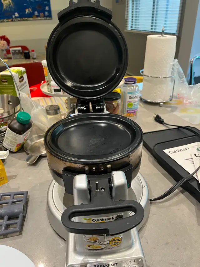 Cuisinart Waffle and Omlette maker - rare combo543429111243745282