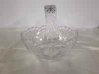 Fifth Avenue Crystal basket 8"