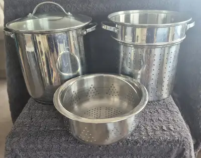 4 Piece Pasta Pot Set with Strainer Insert and Steamer Basket, View more