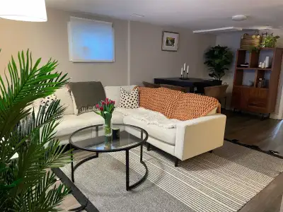 Bright and Clean 1 Bedroom Basement Suite