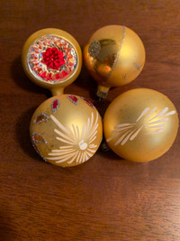 Gold Christmas Ornament Balls