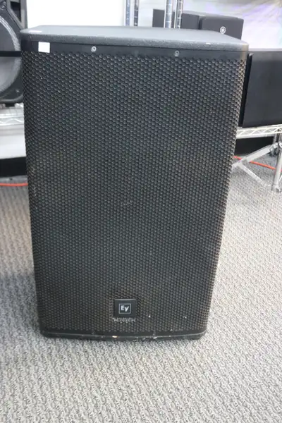 Electro-Voice ELX115P 15" Live X 2-Way Powered Loudspeaker (#602, View more