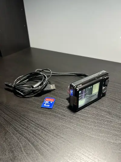 Kodak EasyShare M1033 IS Digital Camera, View more
