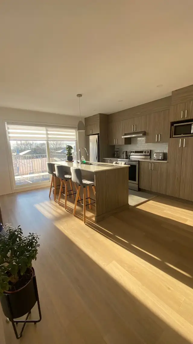 CHOMEDEY 3 chambres + 1 bureau in Long Term Rentals in Laval / North Shore - Image 2