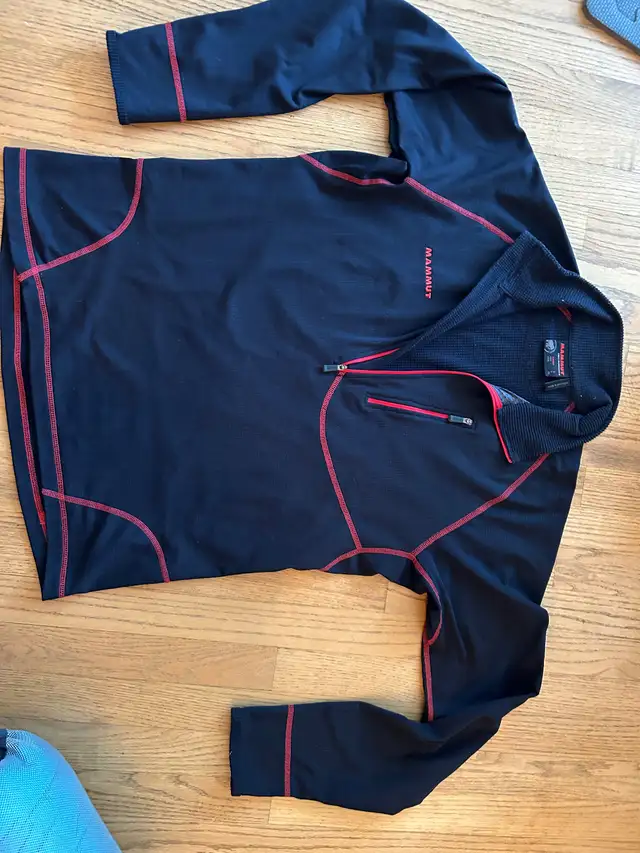Men’s Mammut technical layer, size large, barely worn in Men's in Calgary - Image 4