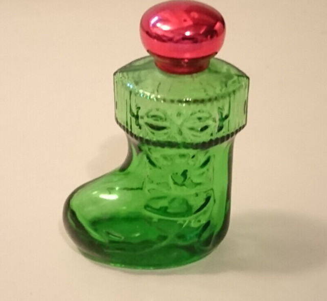 Vintage Avon CHRISTMAS SURPRISE Moonwind Cologne Bottle in Arts & Collectibles in Oshawa / Durham Region - Image 2