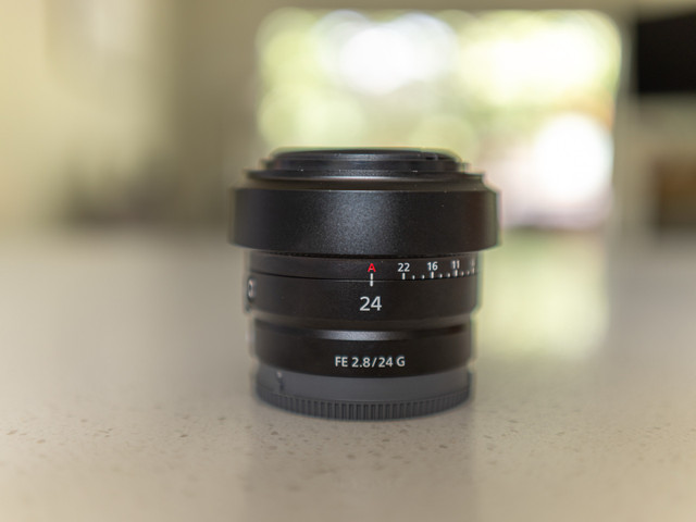Sony 24mm f/2.8 G Pancake lens in Cameras & Camcorders in Banff / Canmore