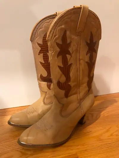 Cowboy /Western Boots - Women's size 8, View more
