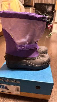 New - Columbia Youth/Women Snow Boot 