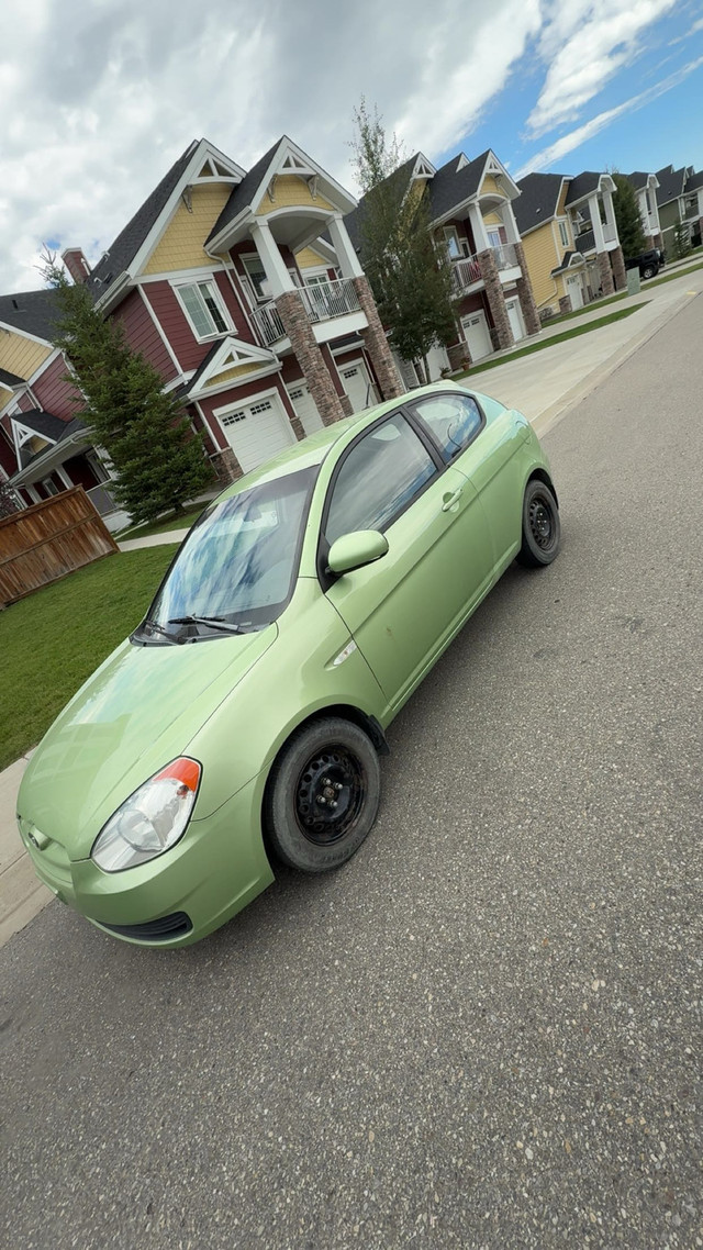 2010 Hyundai Accent  in Cars & Trucks in Calgary - Image 2