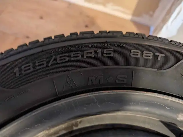 Good conditioned Dunlop all seasons tires without rims for sales in Tires & Rims in Mississauga / Peel Region - Image 5