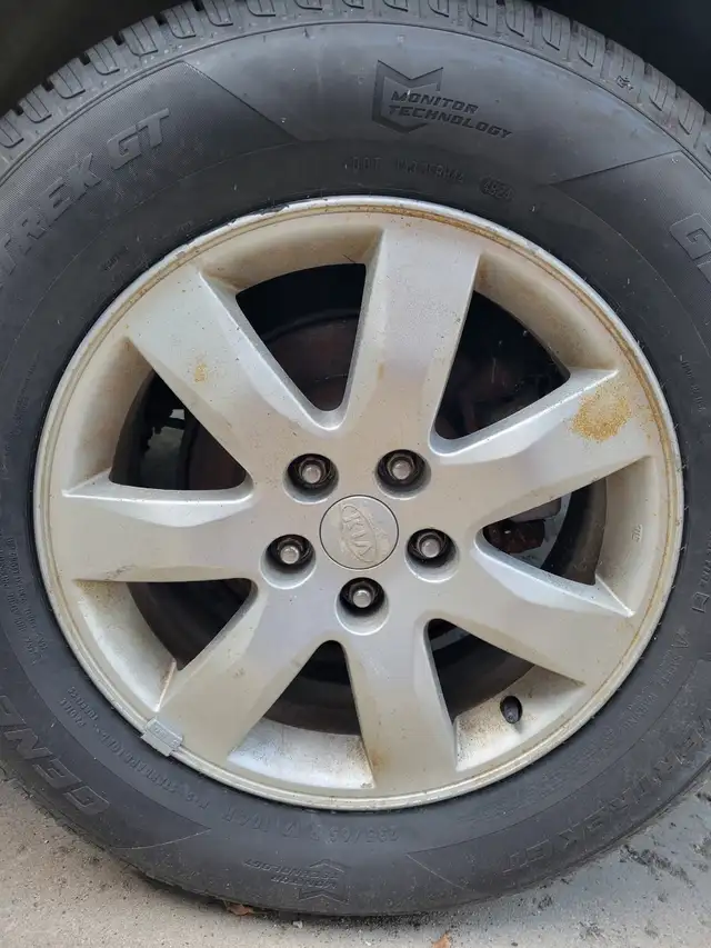 Kia Sorento summer rims and tires in Tires & Rims in Regina - Image 6