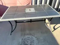 Table pour l'extérieur à vendre