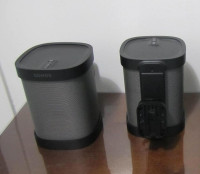 Sonos Play 1 Wireless Speakers with brackets