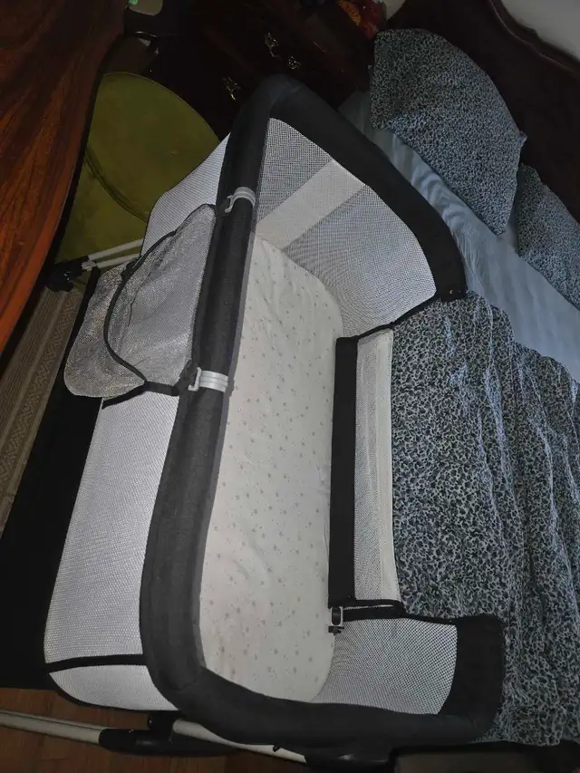 3 in 1 Baby Bassinet  in Cribs in City of Toronto - Image 9