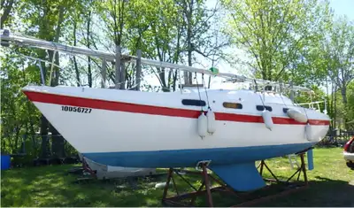 1971 Tanzer 26 Ready to Sail, priced to sell. This is the Tanzer 1, the first Tanzer 26 ever built a...