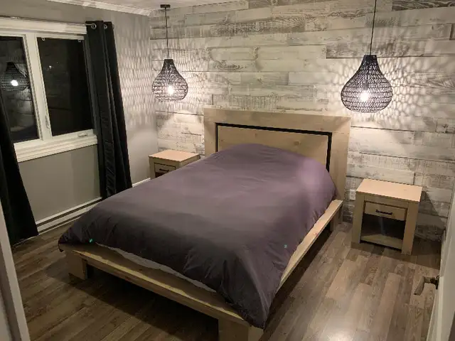 Base de lit en bois massif neuf in Beds & Mattresses in City of Montréal - Image 5