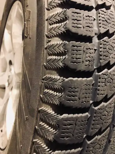 Tires Toyo Observe 225/70 R16 practically the same with 235/65/16 (1 owner, Excellent Condition). On...