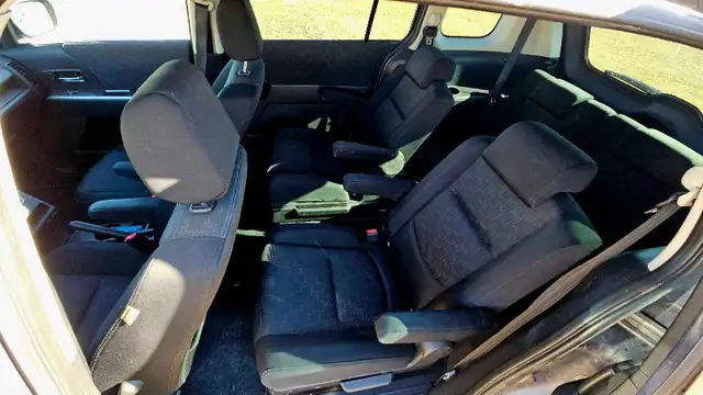 Mazda 5 2009604128124684871687