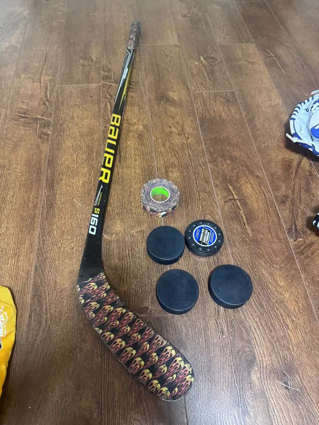 Bauer Supreme S160 Hockey Stick in Hockey in Markham / York Region - Image 2