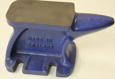 Small bench top jeweler/silversmith/tinsmith anvil. Made by Record in England. 10+ lbs. anvil with 3...