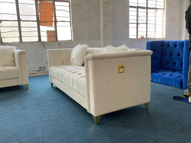 Sofa Set in Multi-item in Markham / York Region - Image 4