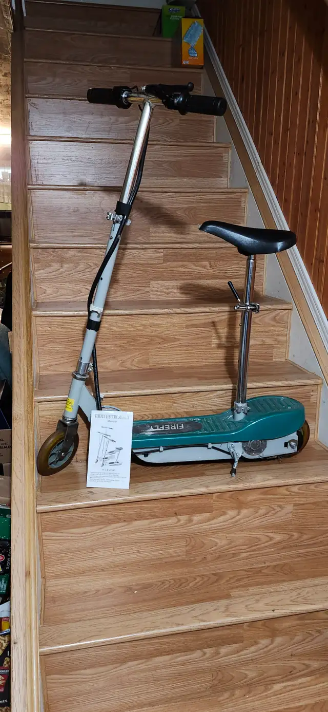 Electric scooter in Other in Mississauga / Peel Region - Image 8
