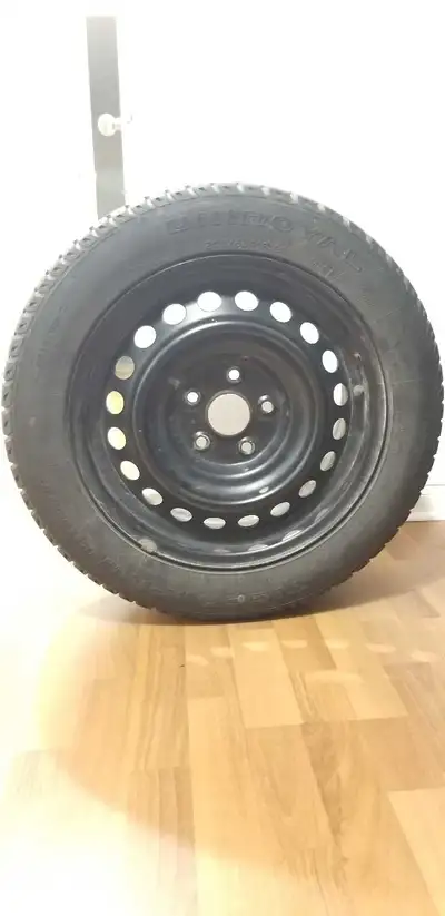 UNI ROYAL 4 WINTER TIRES WITH RIM. CALL 5149132177 like new