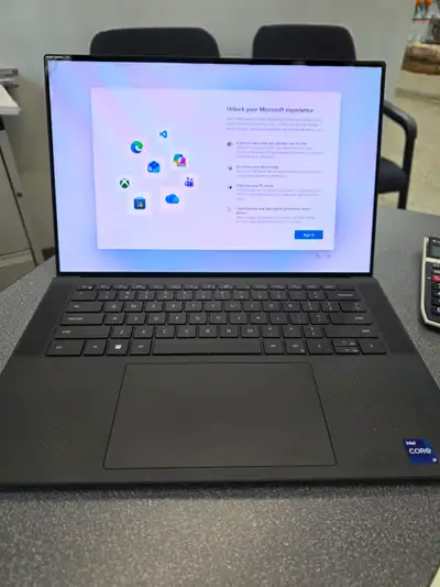 Dell XPS OLED Touchscreen 15.6", View more