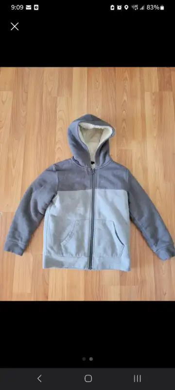 Winter jacket with full sherpa lining. Size M, View more