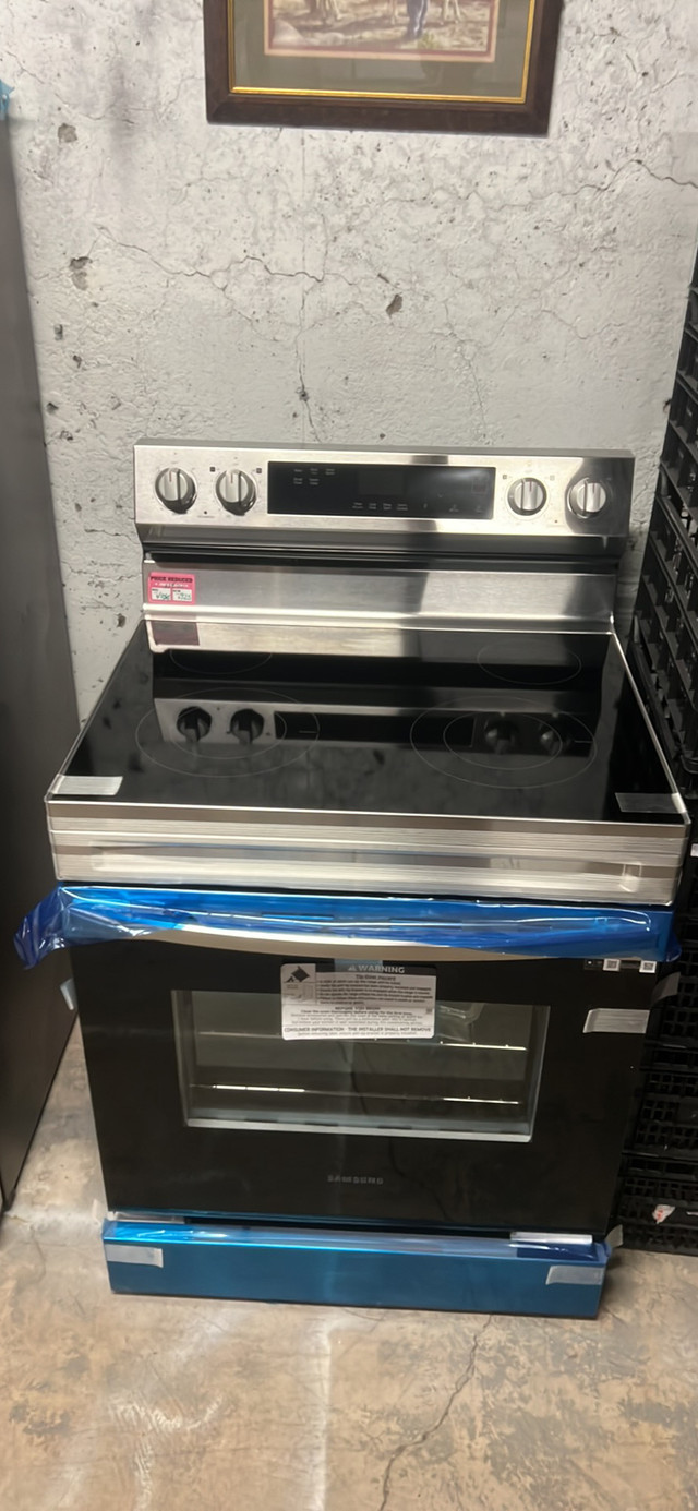 Major Appliances Lots to Choose From - Stoves  in Stoves, Ovens & Ranges in Kingston