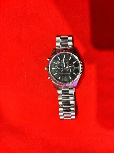Montre michael kors encore neuf porter 2 ou 3 fois