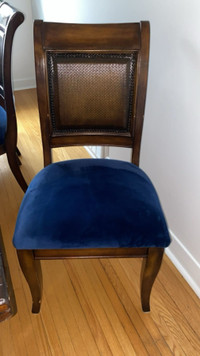 Dining room table chairs 