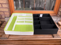 Deux boites de rangement à compartiments Ikea 