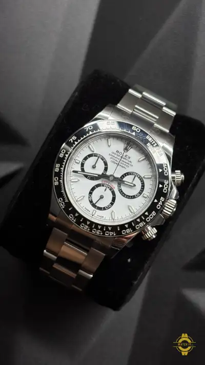 Upgrade your style with a watch that’s as functional as it is beautiful. Features: Automatic Movemen...