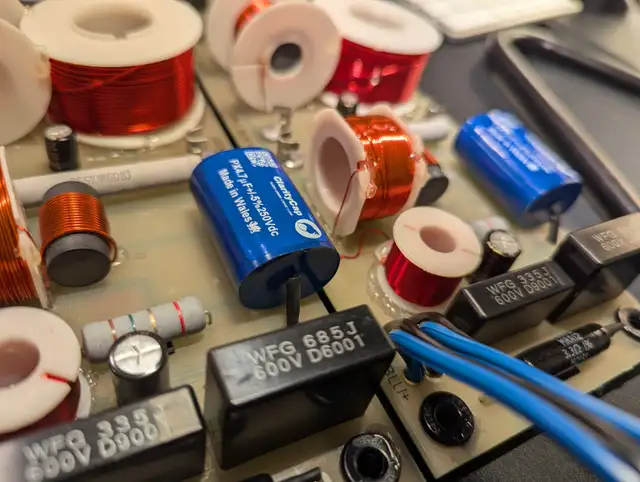 Vintage audio capacitor upgrades & restoration in Stereo Systems & Home Theatre in Mississauga / Peel Region - Image 5