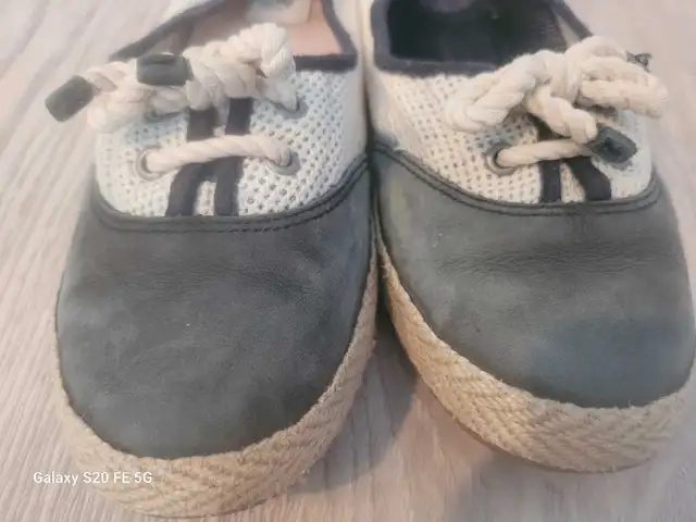 Ugg Espadrille in Women's - Shoes in Markham / York Region - Image 5