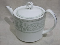 Vintage large Royal Worcester Allegro teapot